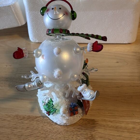 JCPENNEY HOME COLLECTION LIGHTED ACRYLIC SKIING SNOWMAN W/BOX-RAINBOW COLORS! - Picture 5 of 15